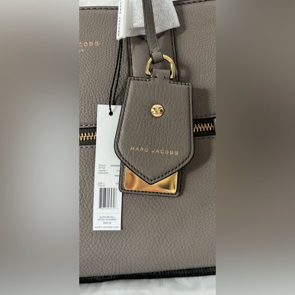 Marc Jacob Handbag. - Picture 9 of 12